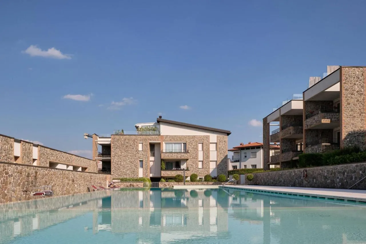 Warda A12 Apartment Desenzano del Garda Italy