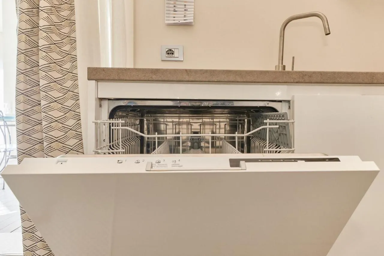 Warda A12 Apartment Desenzano del Garda Italy